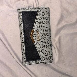 Guess wallet